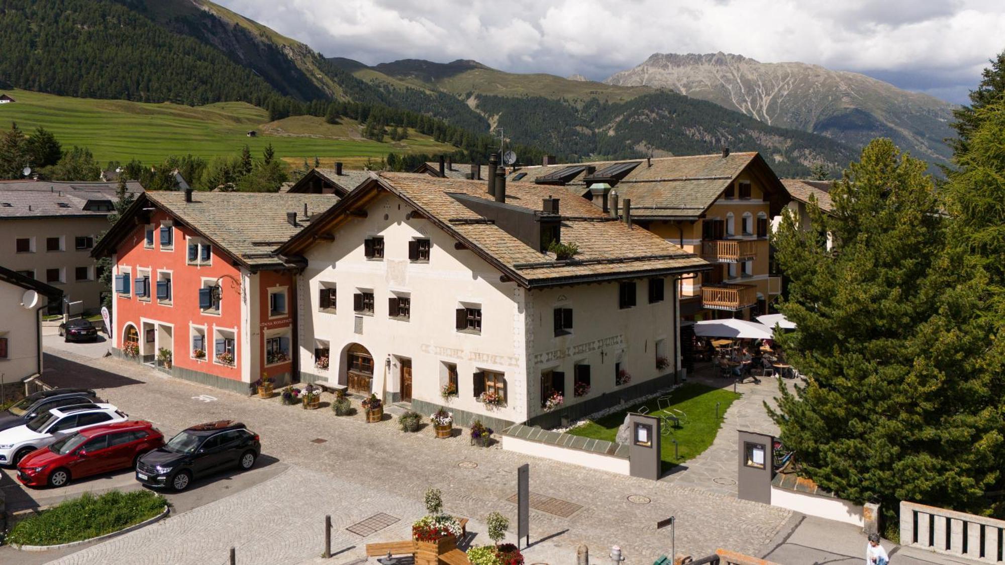 Hotel Chesa Rosatsch - Home Of Food Celerina/Schlarigna Bagian luar foto