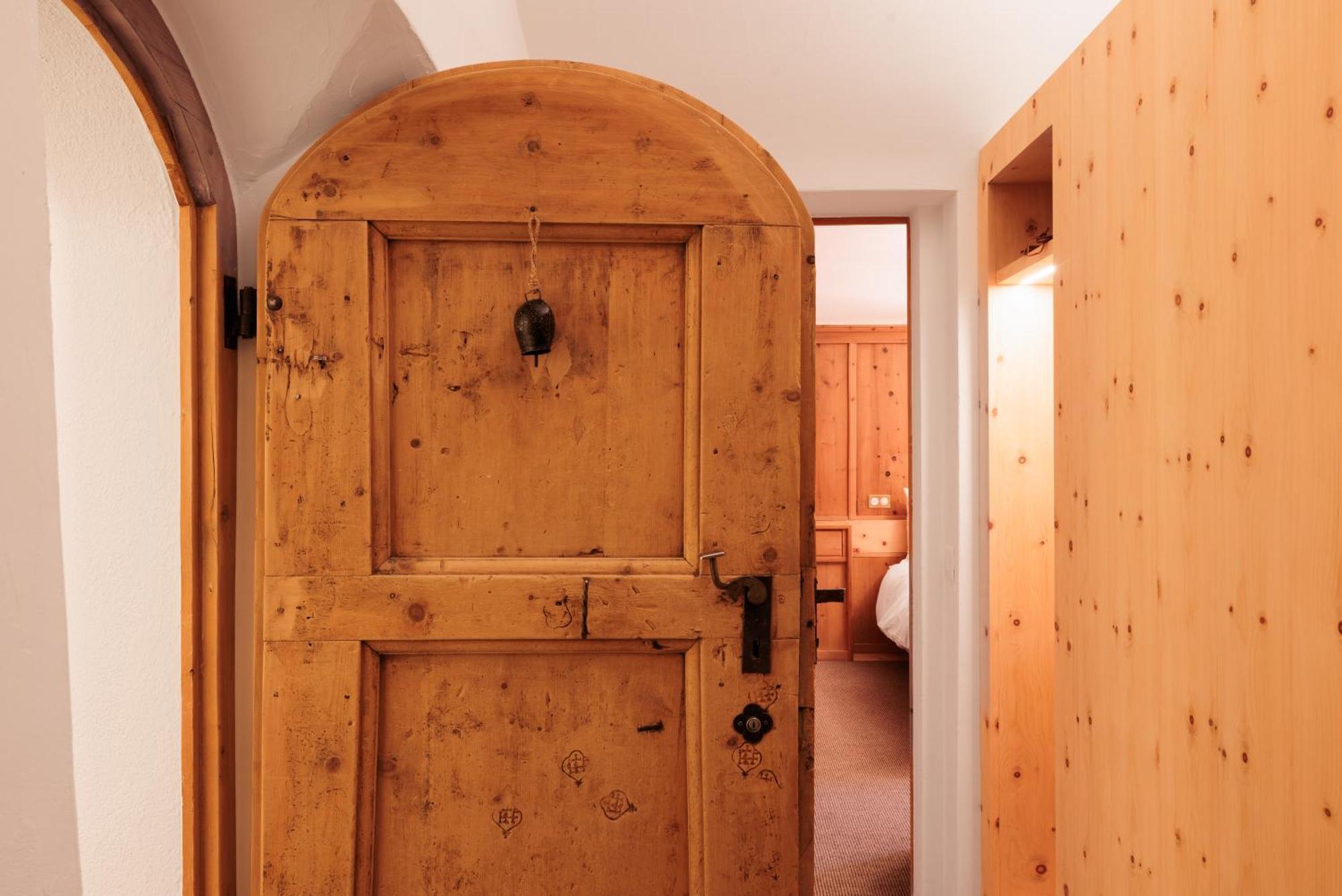 Hotel Chesa Rosatsch - Home Of Food Celerina/Schlarigna Bagian luar foto